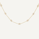 collier fin fleurs